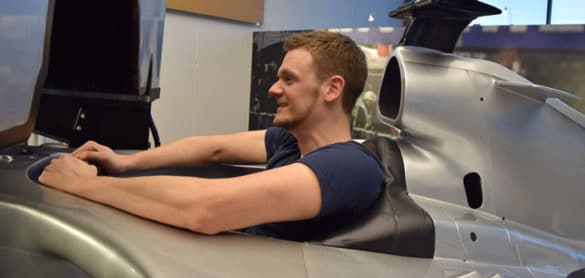 Jan im Formel 1 Simulator