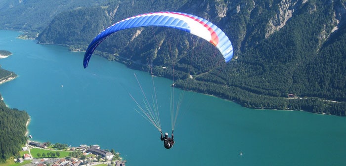 Erlebnisgeschenk fuer maenner Gleitschirmflug