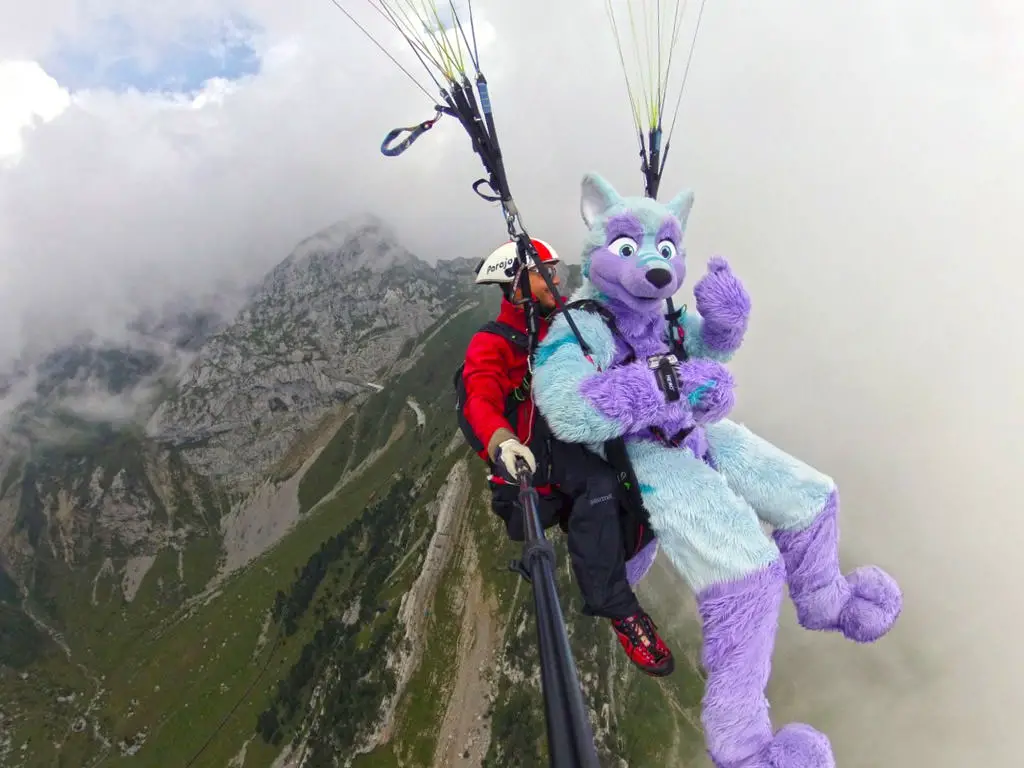 Keenora Paragliding Furry