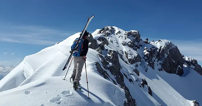 Anzeige: Der Berg ruft: Ski-Touren mit ALPIN 10