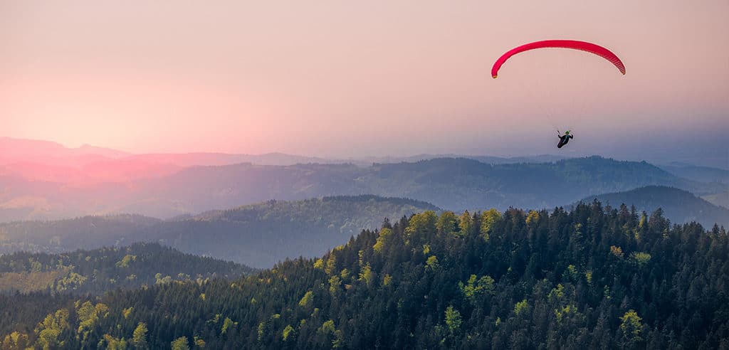 Paragliding Gleitschirmfliegen im Schwarzwald Action Unternehmung