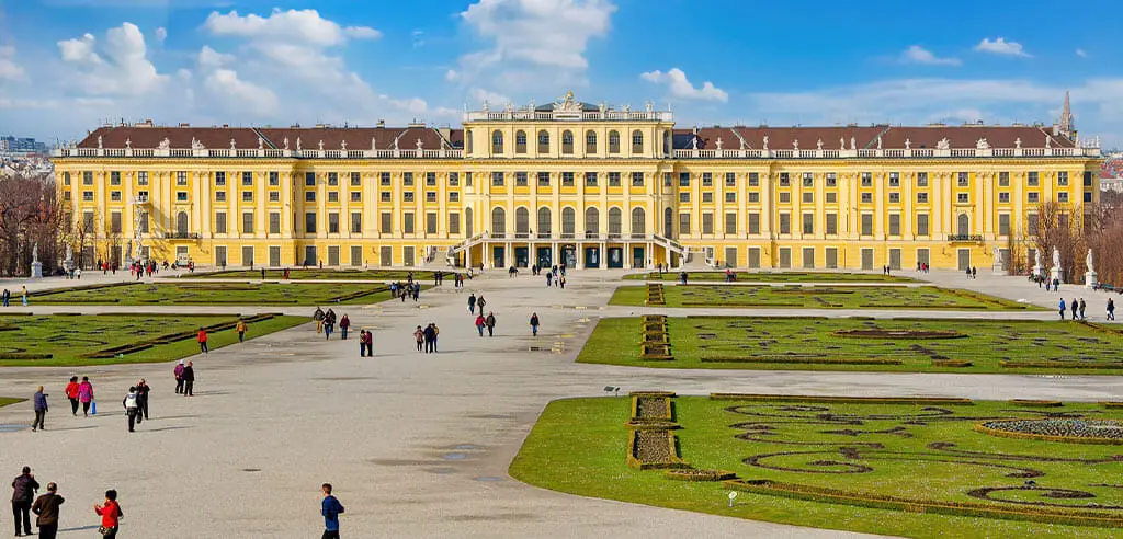 Schloss Schönbrunn in Wien – Super Regenaktivität