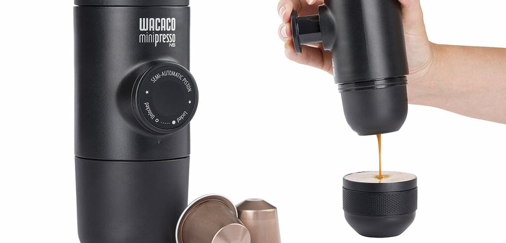 Mit der Minipresso NS hast du deine Kaffeemaschine immer mit dabei. Gibt es ein wichtigeres Outdoor Gadget? 