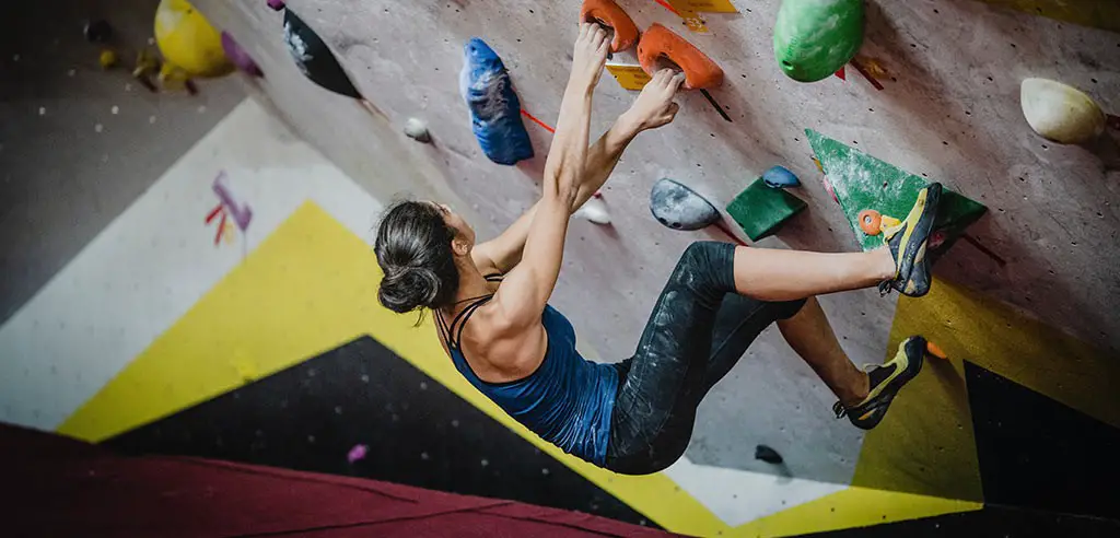 In der Neolit Easy Climb Boulderhalle macht klettern Spaß – sportliches Ausflugsziel in Essen