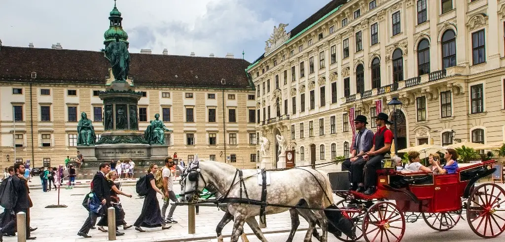 Wien ist immer einen Ausflug wert und mit einem Stadtrundgang kann man viel entdecken.