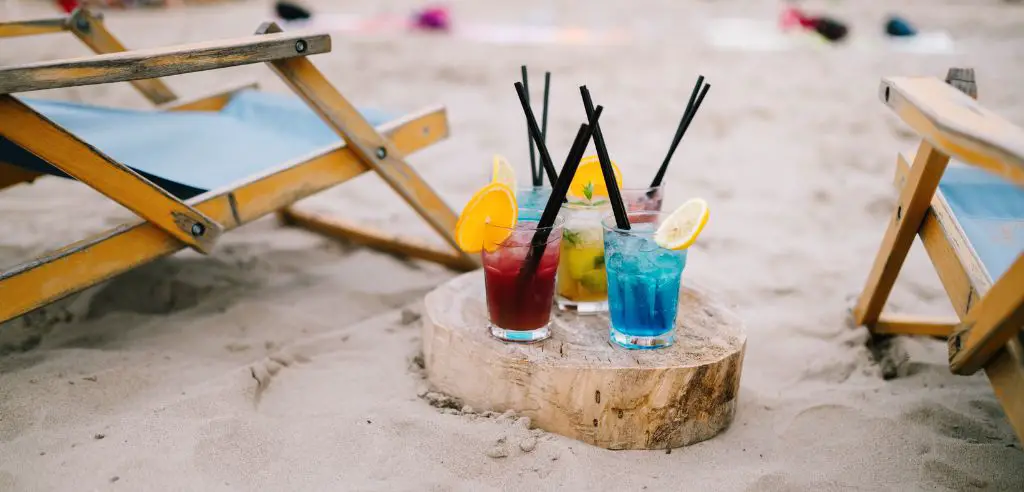 beach party cocktails und strand betriebsausflug firmenevent koeln