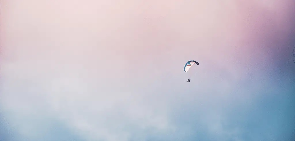 Freiheit erleben beim Fallschirmspringen