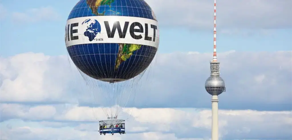 Ausblick vom Weltballon über Berlin